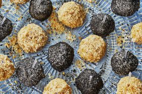 black sesame and peanut hakka-style mochi